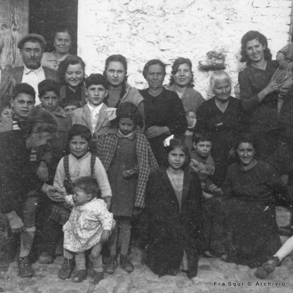 Foto di gruppo di fine anni 50 dell'archivio Don Peppino